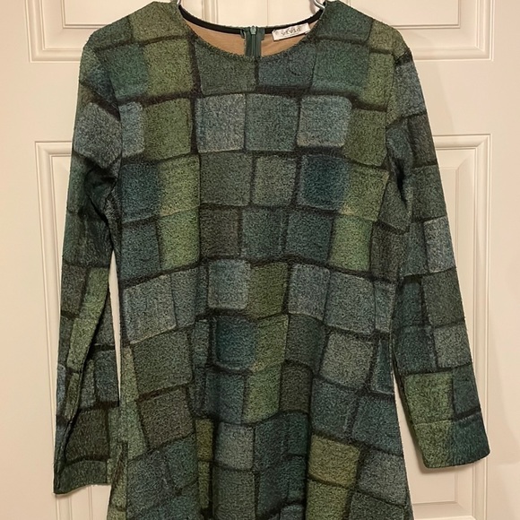 Green Patterned Dress Size M - Picture 3 of 10